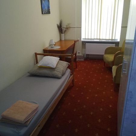 Hostel Kwadrans Гливице Екстериор снимка
