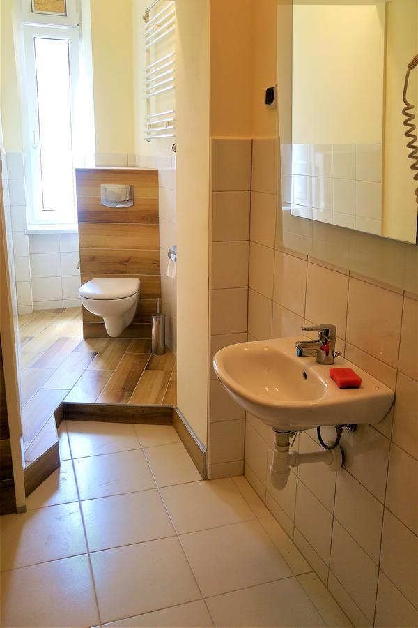 Hostel Kwadrans Гливице Екстериор снимка